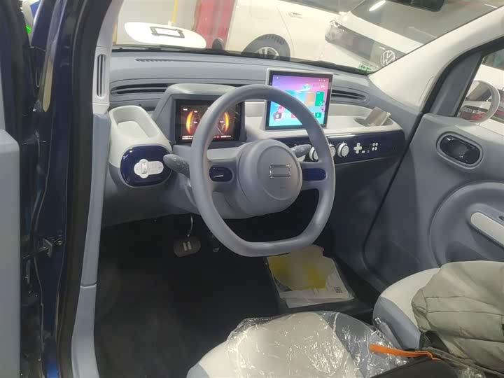 Фото 10 - Bestune Pony