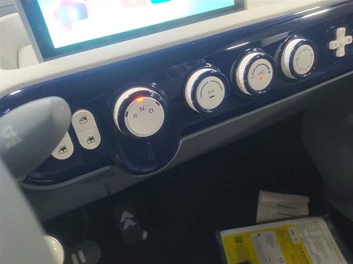 Фото 14 - Bestune Pony