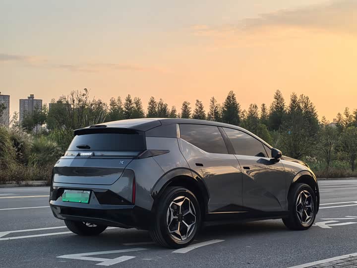 Фото 6 - Zeekr X