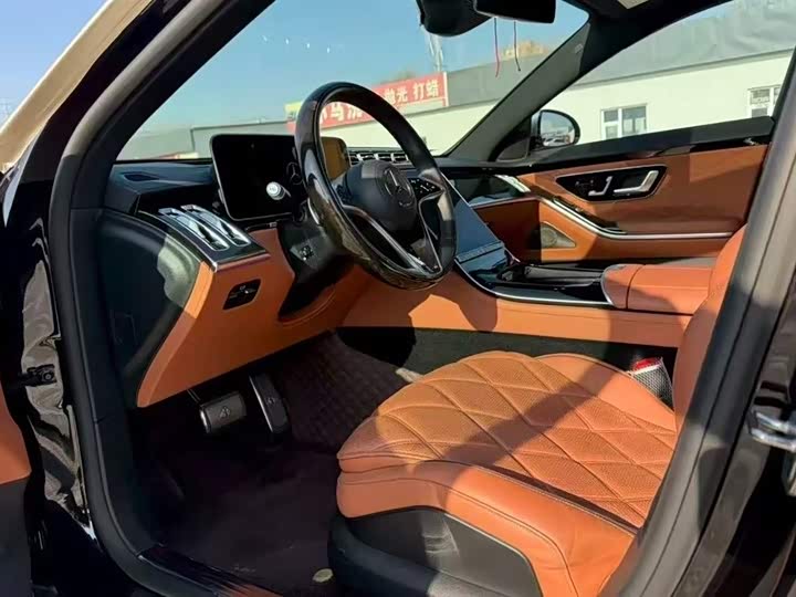 Фото 3 - Mercedes-Benz Maybach S-Class