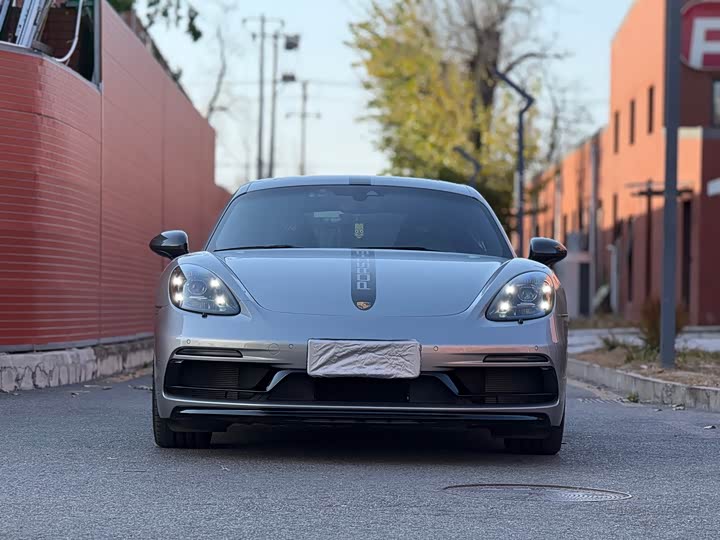 Фото 2 - Porsche 718