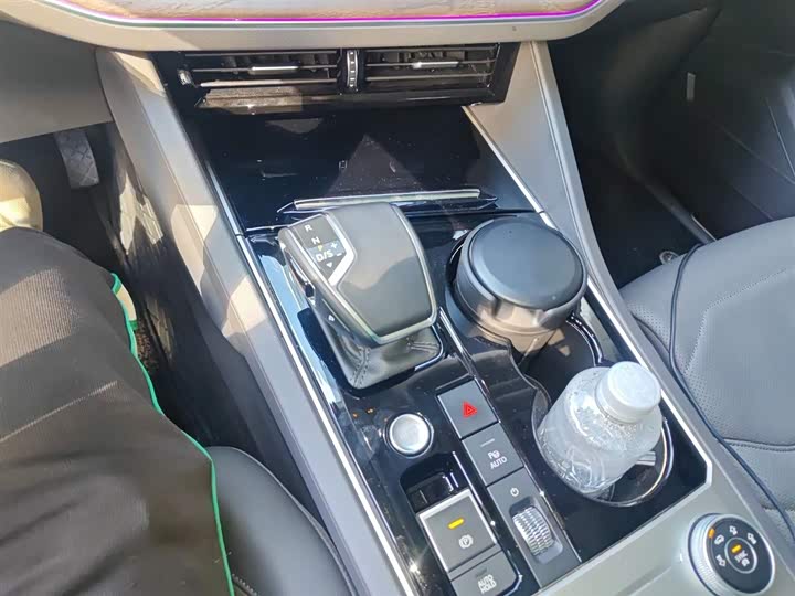 Фото 7 - Volkswagen Touareg