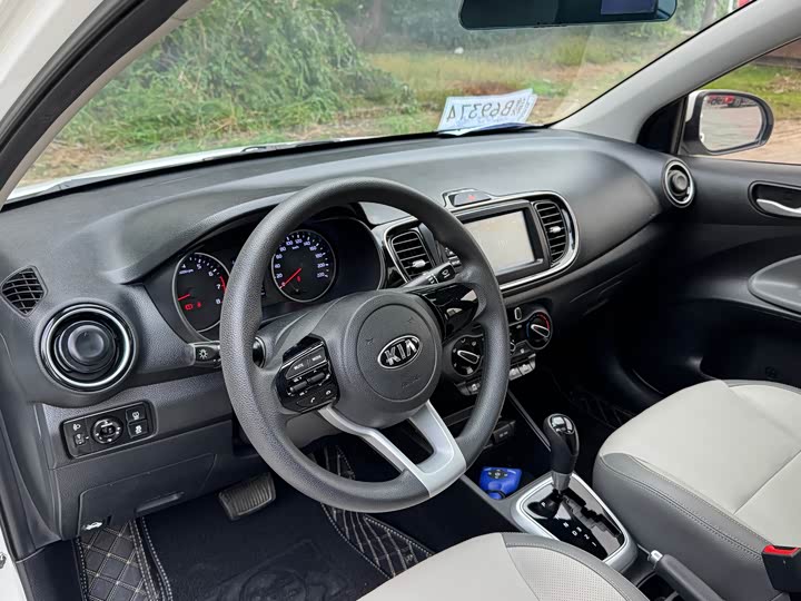 Фото 16 - Kia Pegas