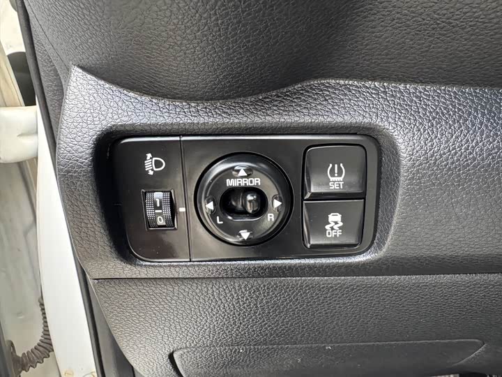 Фото 17 - Kia Pegas