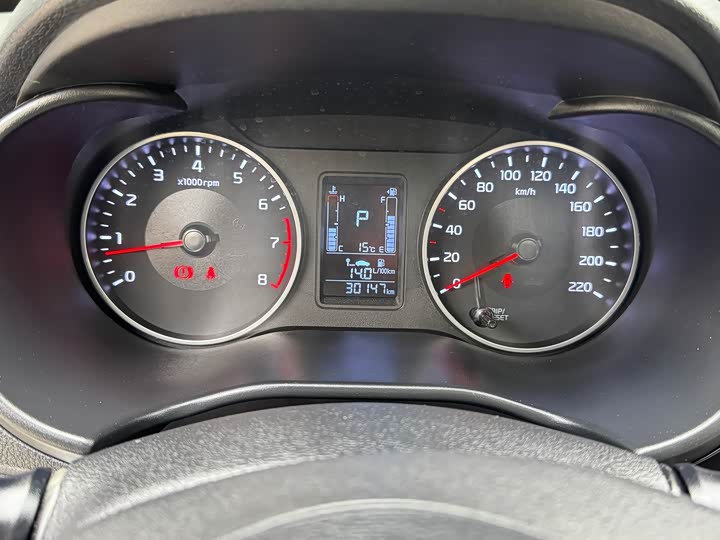 Фото 20 - Kia Pegas