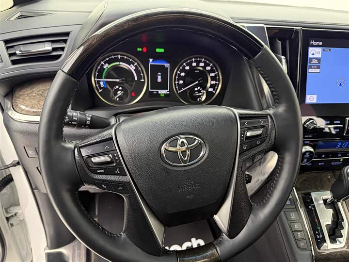 Фото 11 - Toyota Alphard