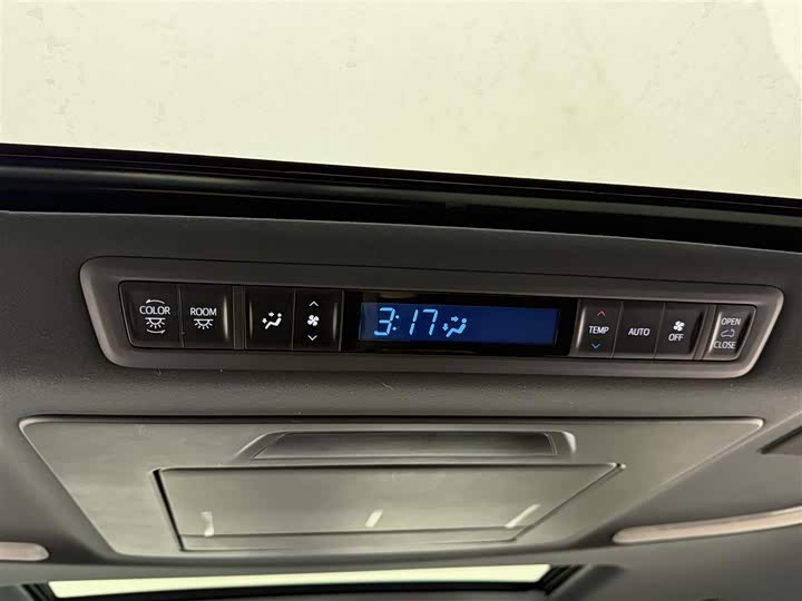 Фото 19 - Toyota Alphard