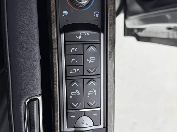 Фото 20 - Toyota Alphard