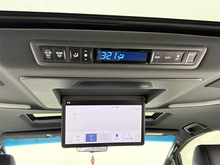 Фото 21 - Toyota Alphard