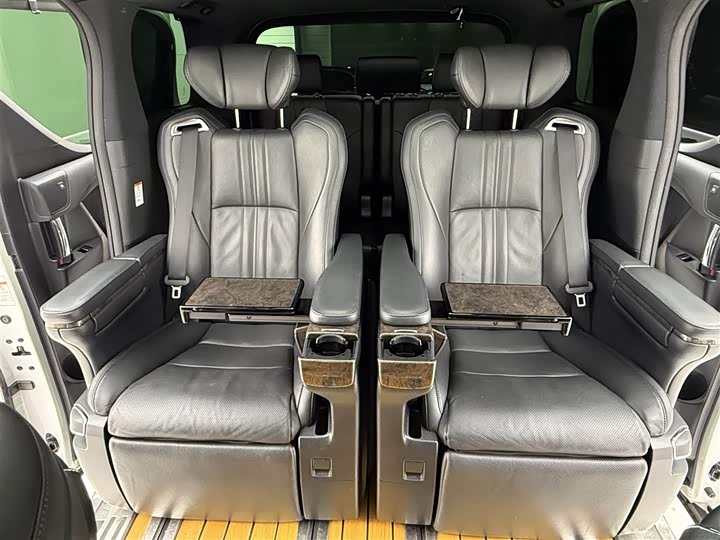 Фото 22 - Toyota Alphard