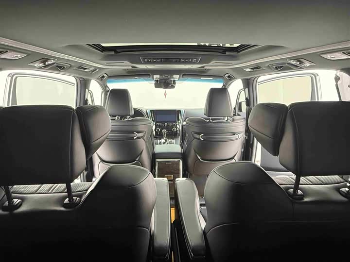 Фото 27 - Toyota Alphard