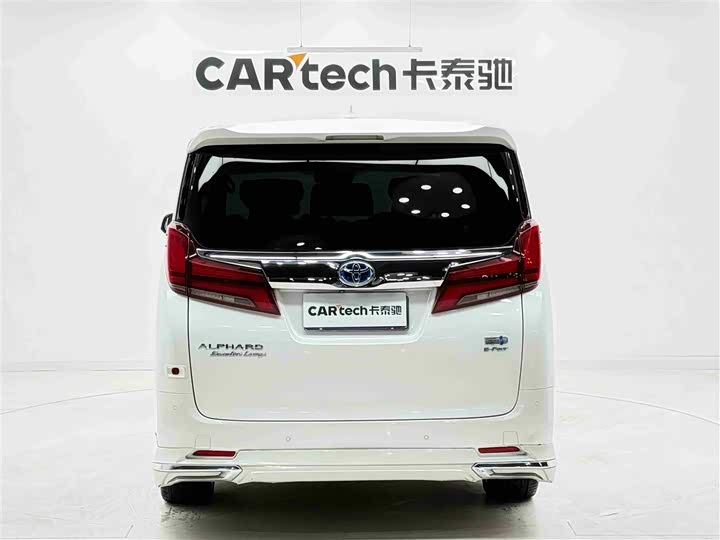 Фото 3 - Toyota Alphard