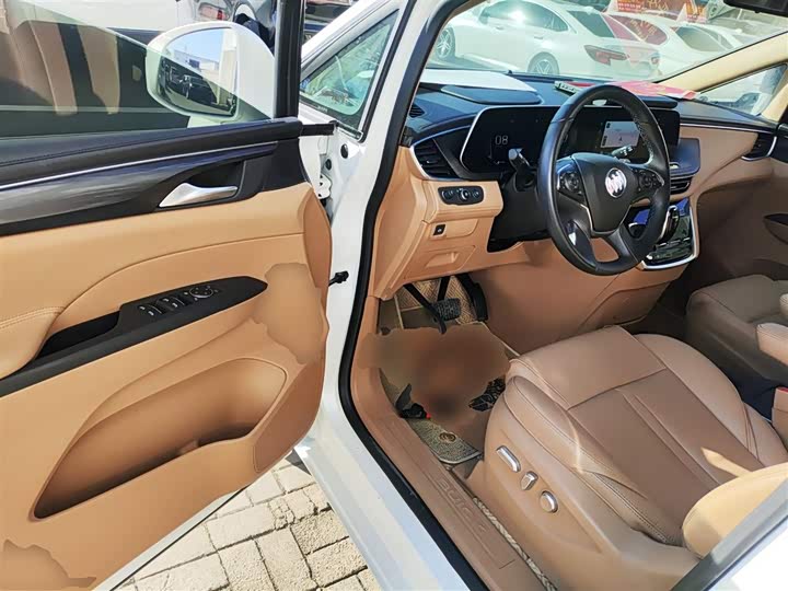 Фото 16 - Buick GL8 ES