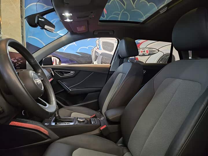 Фото 10 - Audi Q2L