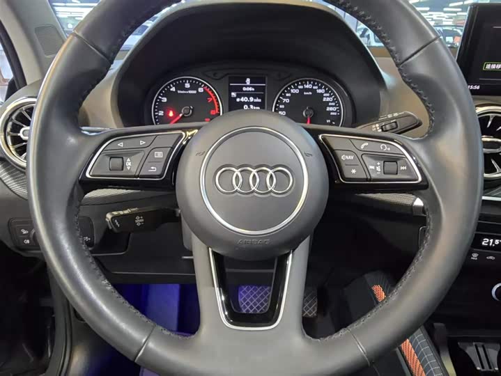 Фото 7 - Audi Q2L