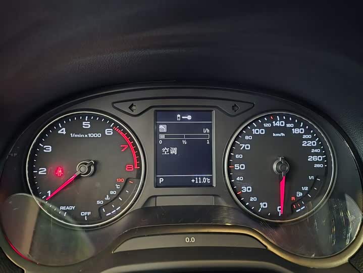 Фото 8 - Audi Q2L