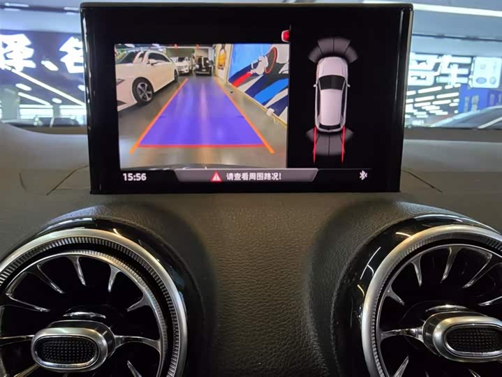 Фото 9 - Audi Q2L