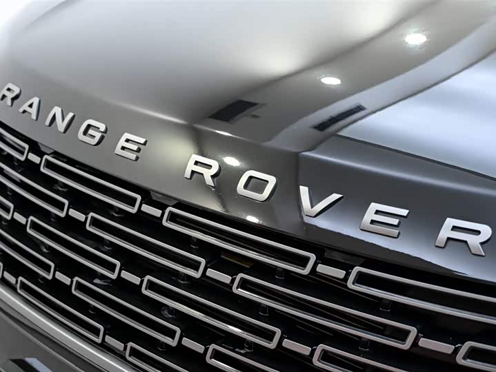 Фото 10 - Land Rover Range Rover Velar