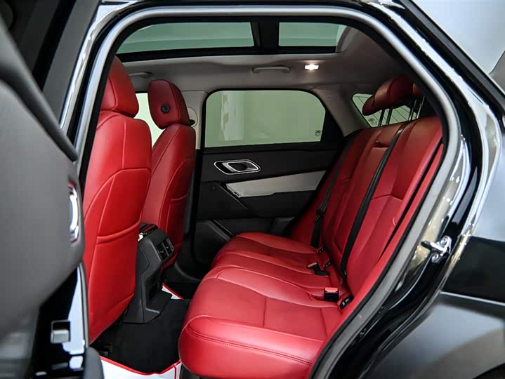 Фото 12 - Land Rover Range Rover Velar