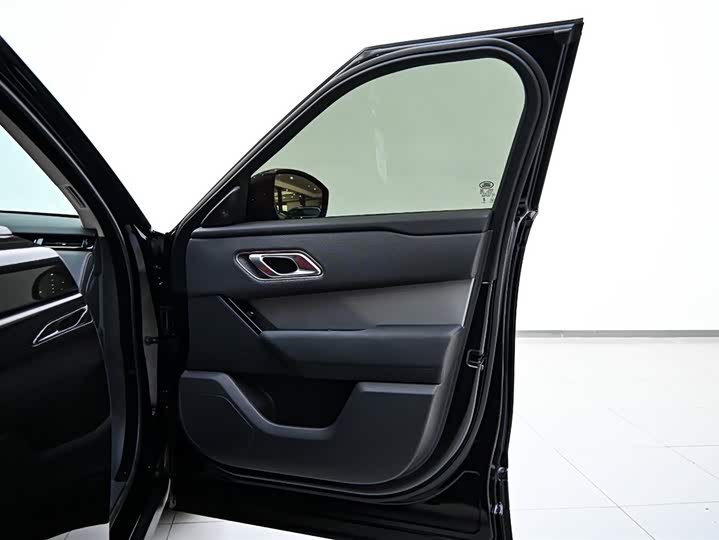 Фото 23 - Land Rover Range Rover Velar