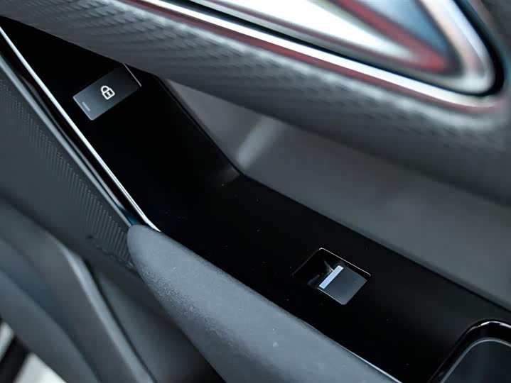 Фото 29 - Land Rover Range Rover Velar