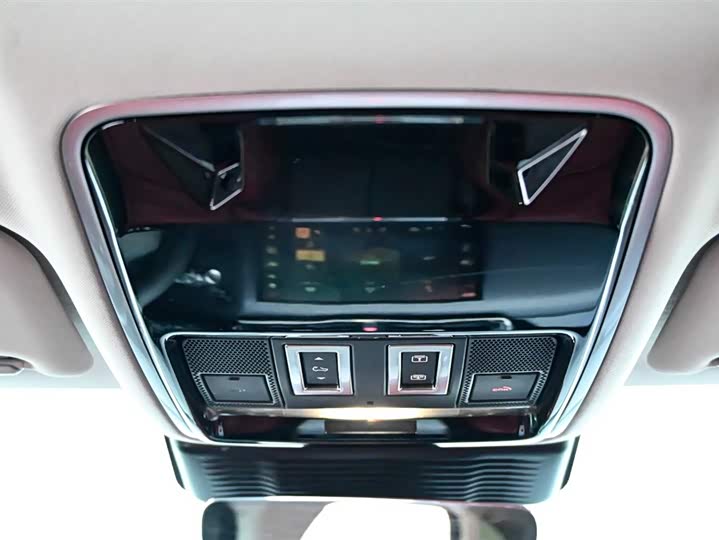 Фото 30 - Land Rover Range Rover Velar