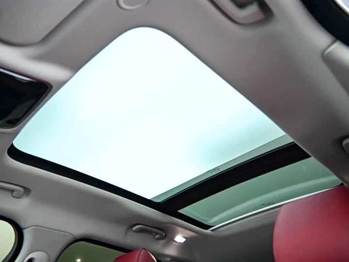 Фото 31 - Land Rover Range Rover Velar