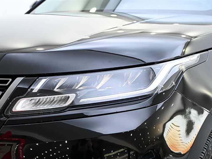 Фото 8 - Land Rover Range Rover Velar