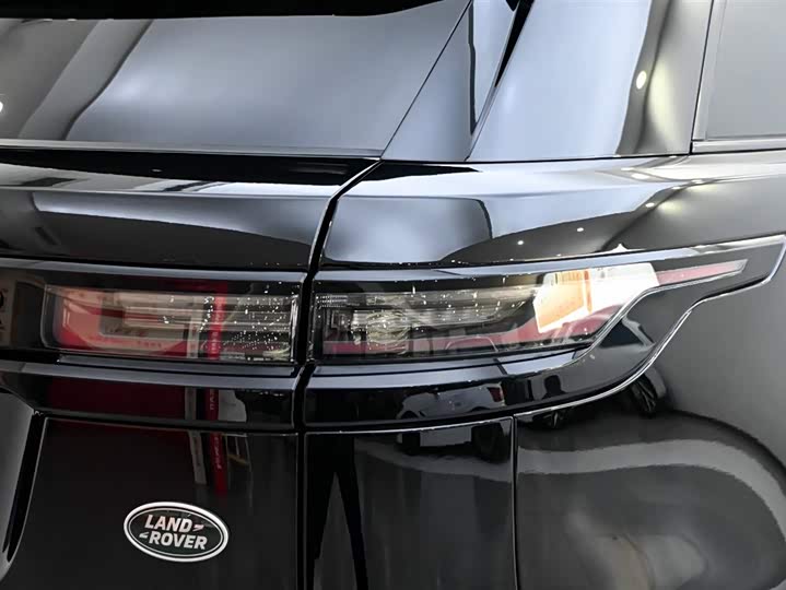 Фото 9 - Land Rover Range Rover Velar