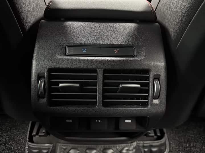 Фото 19 - Land Rover Discovery Sport