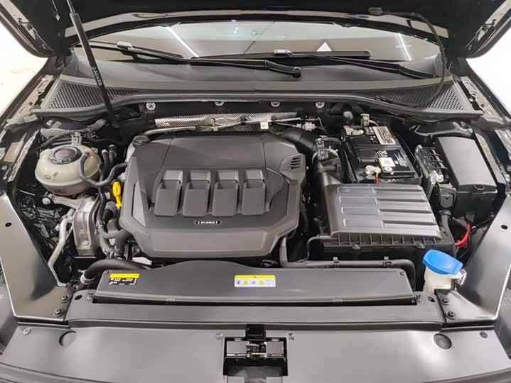 Фото 10 - Volkswagen Magotan