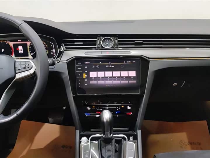 Фото 13 - Volkswagen Magotan