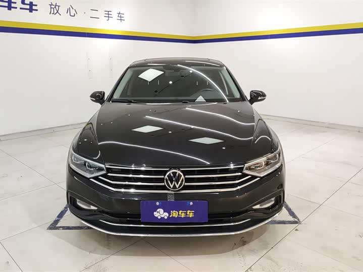 Фото 2 - Volkswagen Magotan