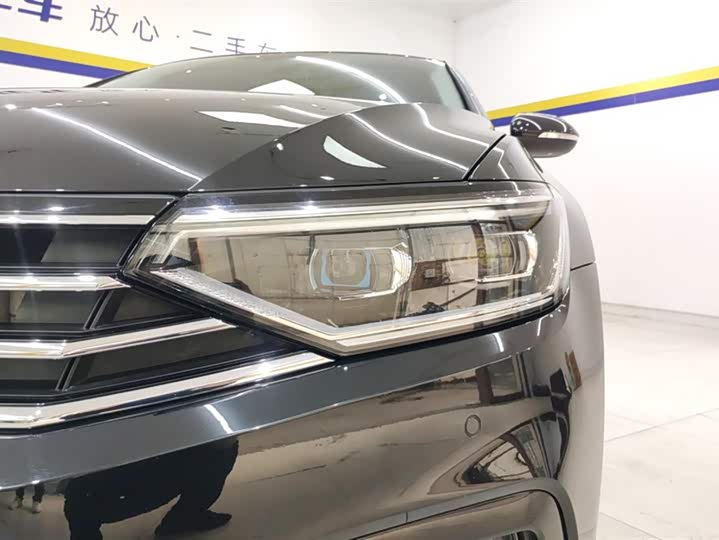 Фото 5 - Volkswagen Magotan