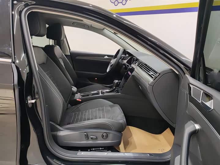 Фото 8 - Volkswagen Magotan