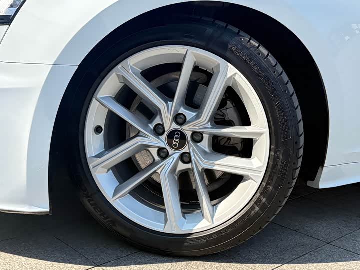 Фото 13 - Audi A5