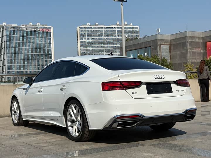 Фото 5 - Audi A5