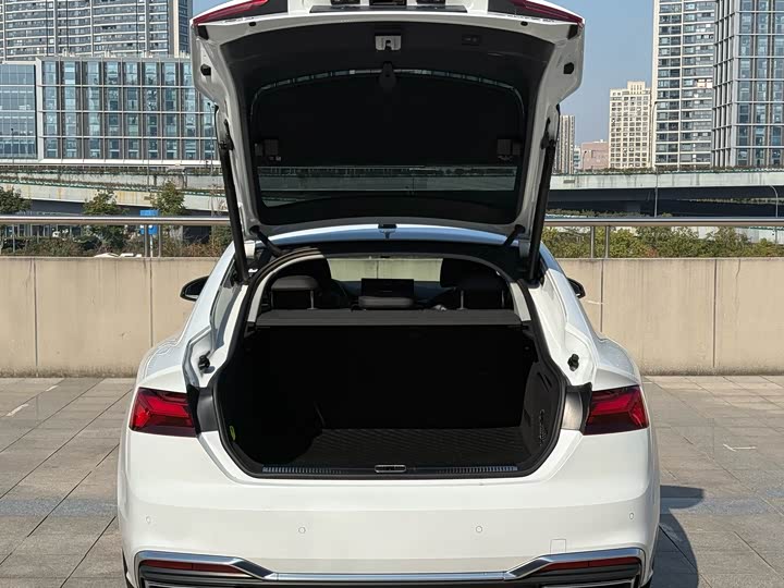 Фото 8 - Audi A5