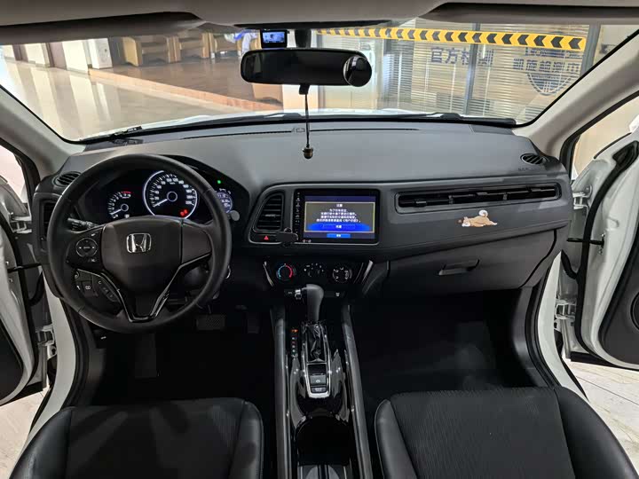 Фото 11 - Honda Vezel