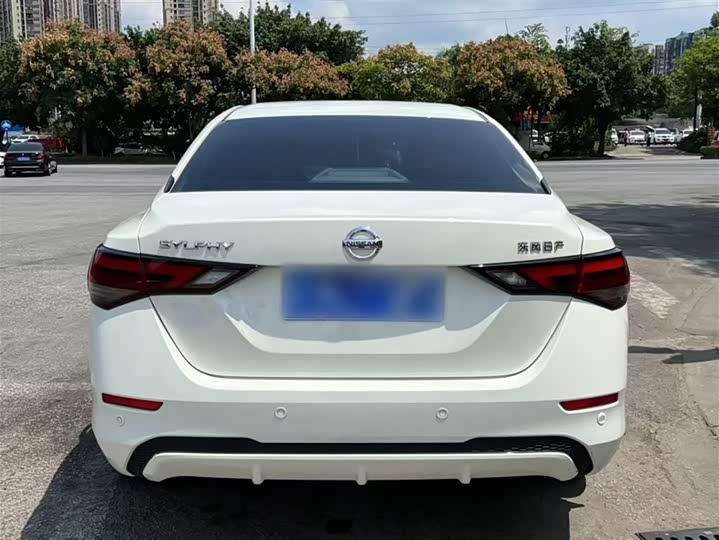 Фото 6 - Nissan Sylphy