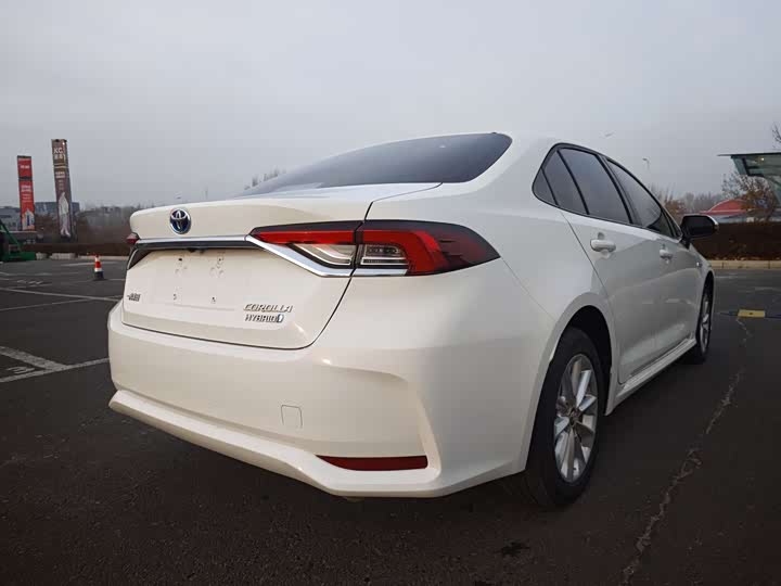 Фото 6 - Toyota Corolla