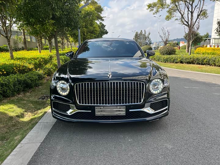Фото 2 - Bentley Flying Spur