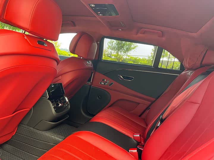 Фото 4 - Bentley Flying Spur