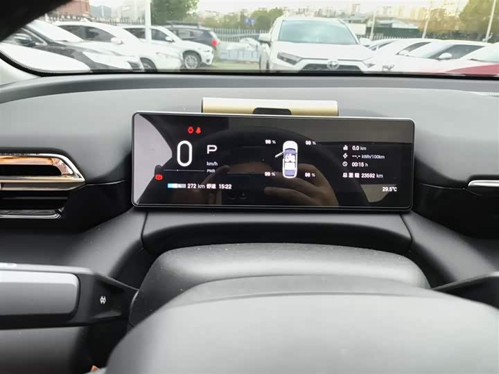 Фото 12 - GAC Aion RT