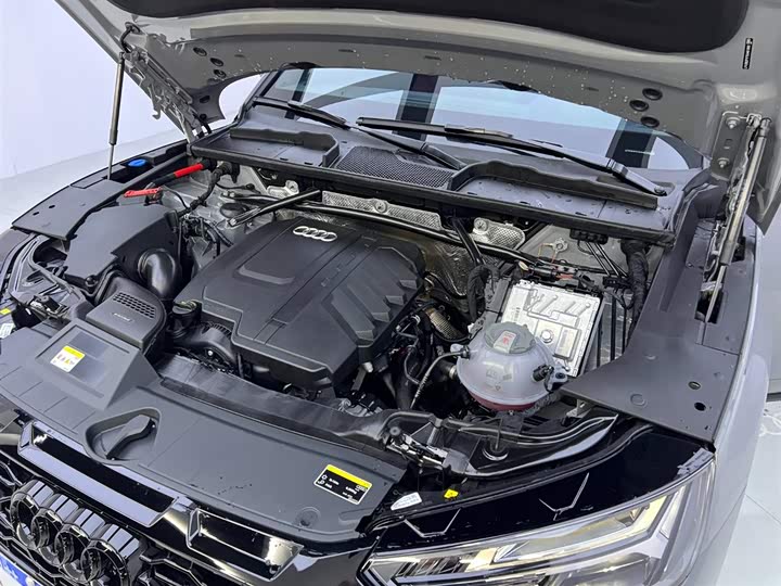 Фото 29 - Audi Q5L