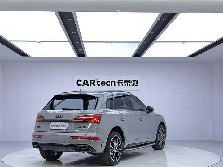 Фото 5 - Audi Q5L