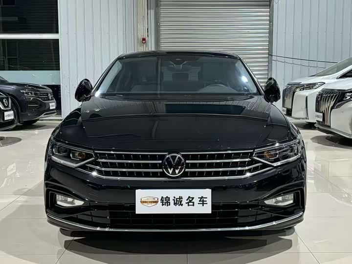 Фото 2 - Volkswagen Magotan