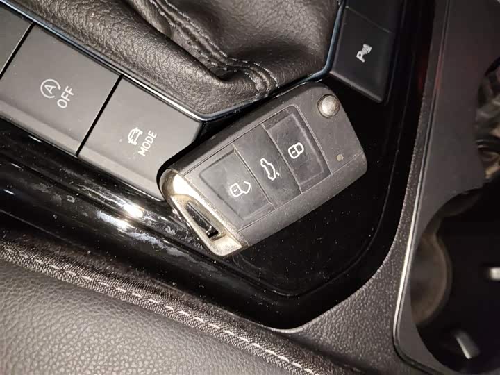 Фото 9 - Volkswagen Tayron