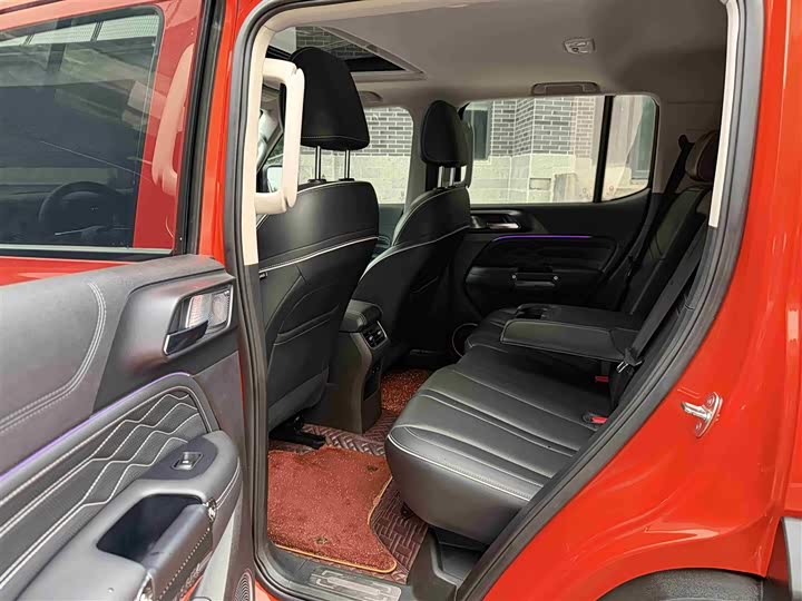 Фото 7 - Tank 300