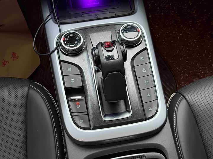 Фото 9 - Tank 300